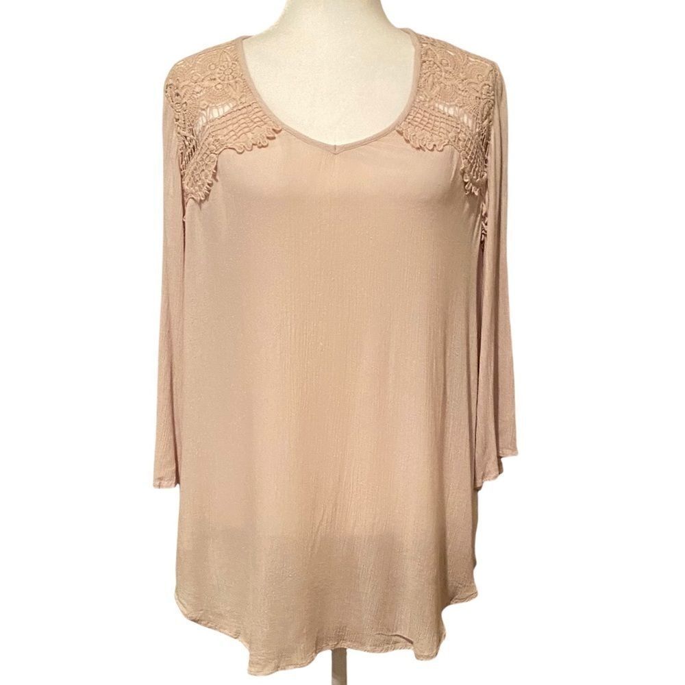 Chico’s Tan Crocheted Top Blouse Size Large